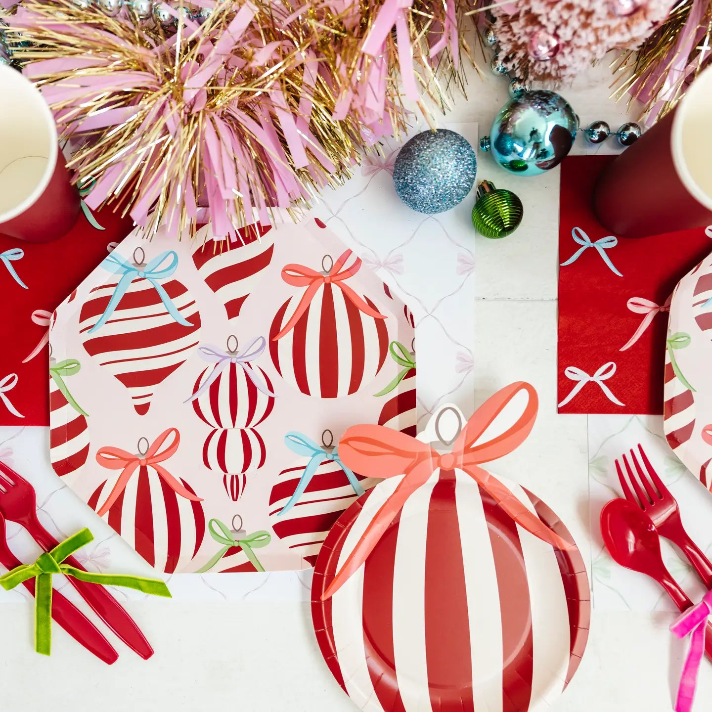 Ornaments & Bows Plates
