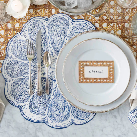Die-cut Blue Oyster Plate Placemat