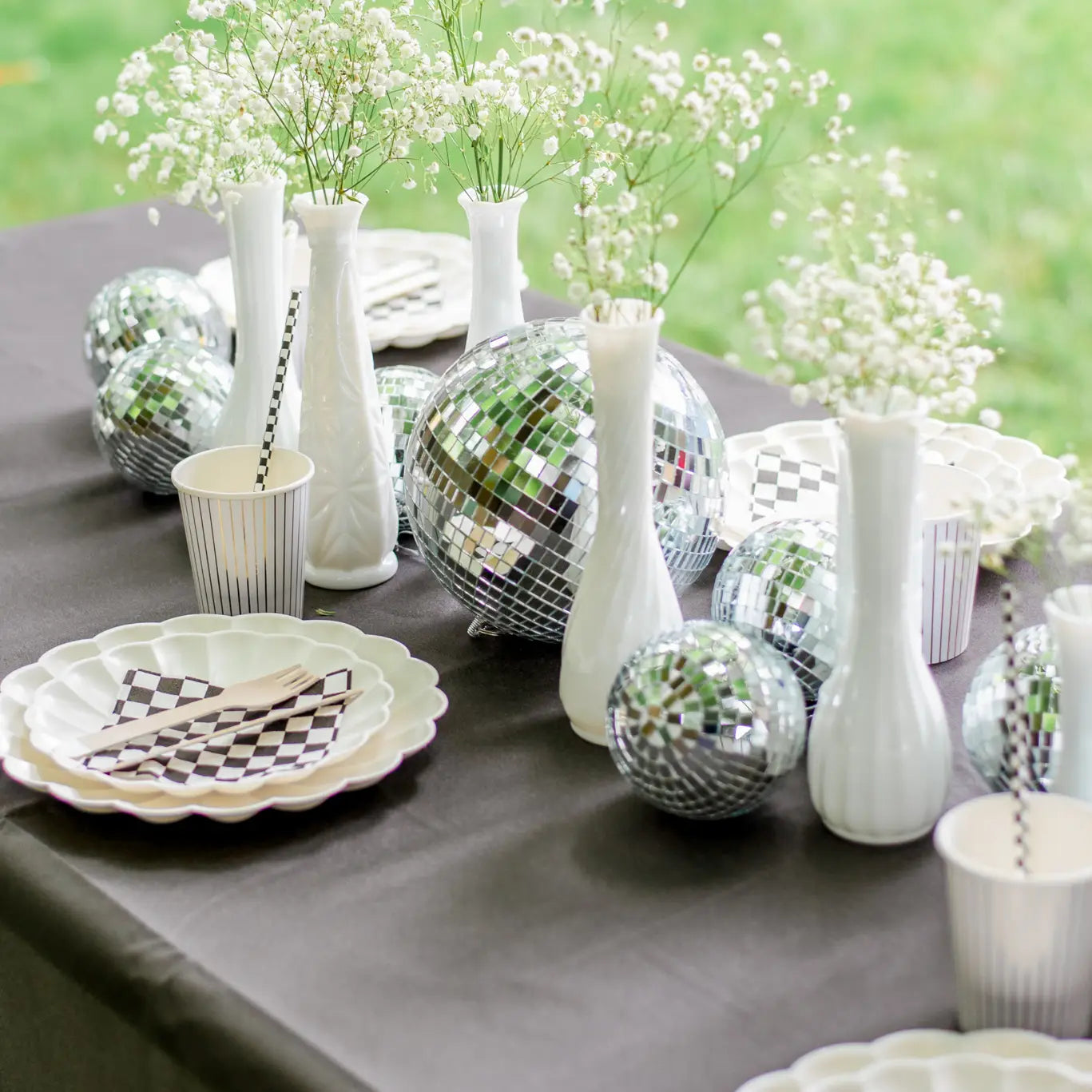 Ecofriendly Black Disposable Tablecloth