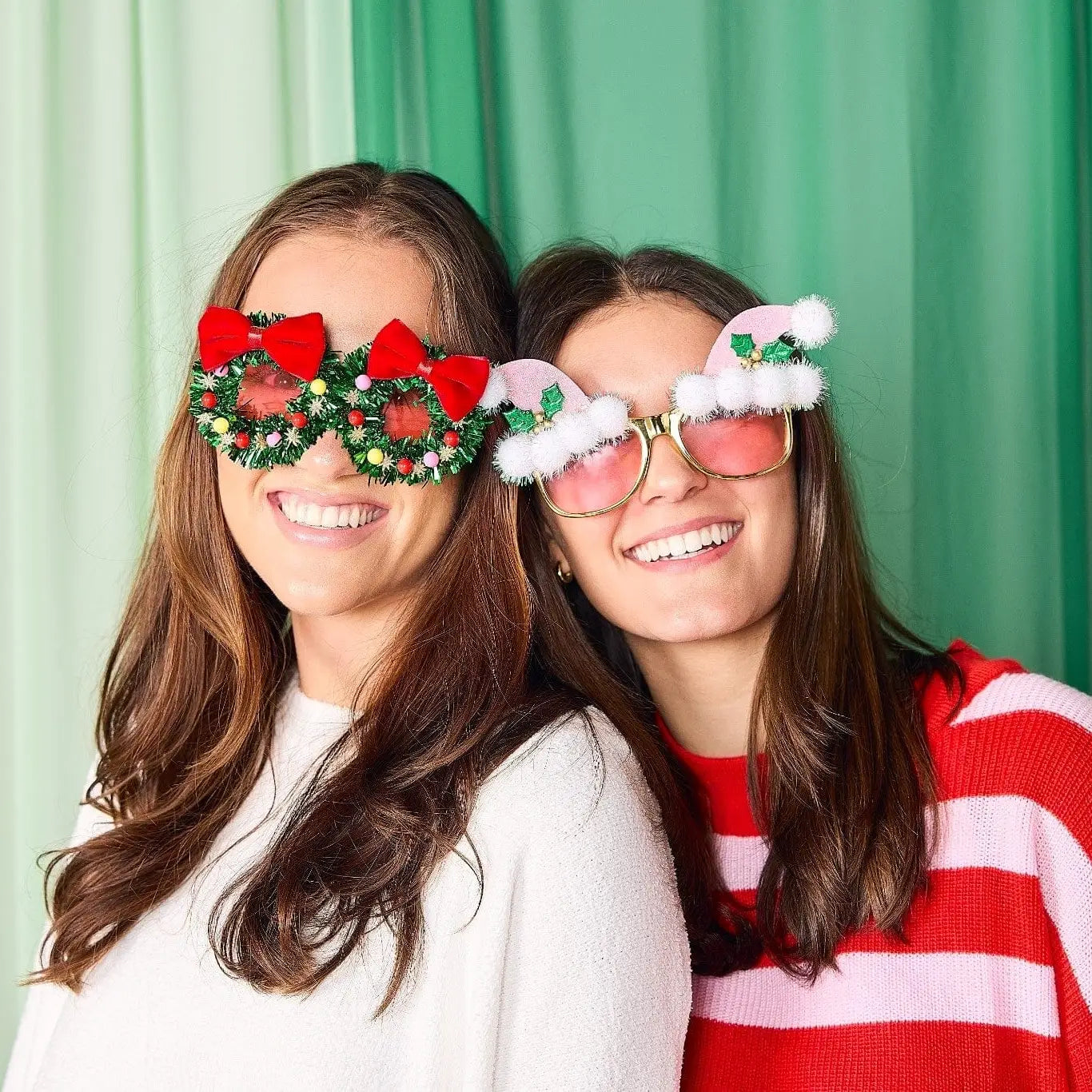 Fa La La Wreath Glasses