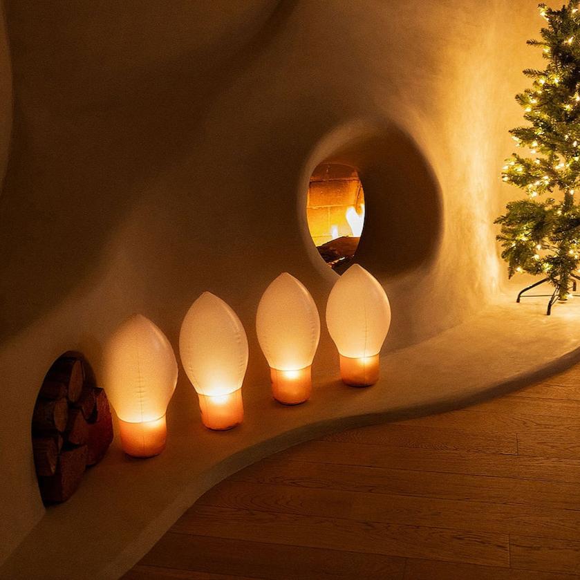 Light Up Holiday Bulbs, 2 pack