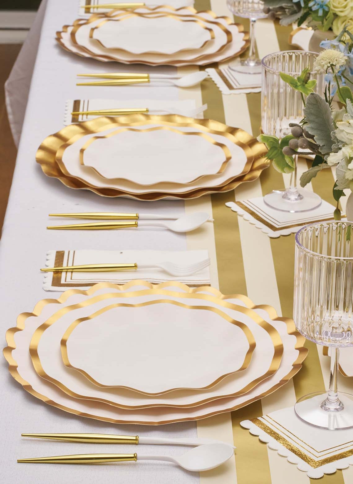 White Wavy Dinner Plates
