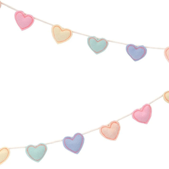 Load image into Gallery viewer, Felt Heart Garland
